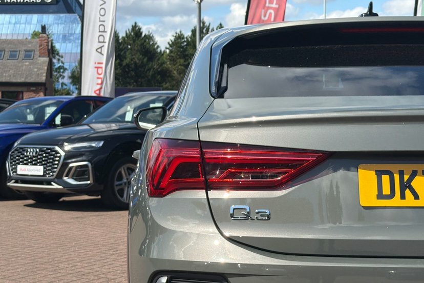 Audi Q3 40 Tfsi Quattro Black Edition S Tronic White #25