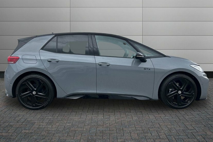 Volkswagen ID.3 Performance 79Kwh Gtx Hatchback Black #4