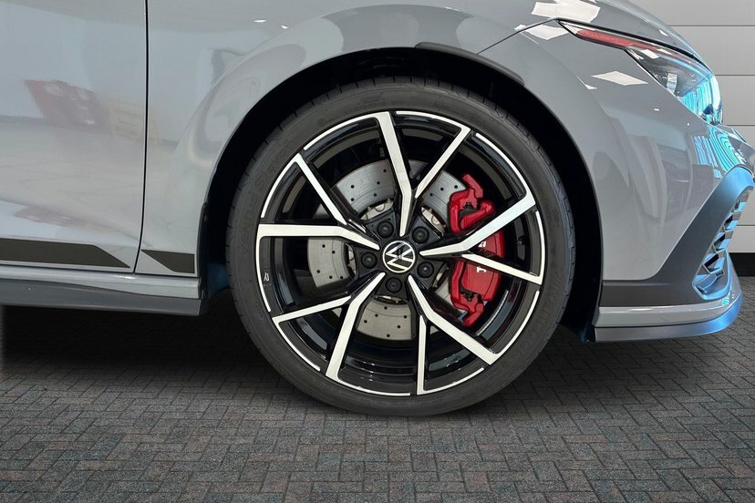Volkswagen Golf 2.0 Tsi Gti Clubsport Hatchback Dsg 30 Grey #5