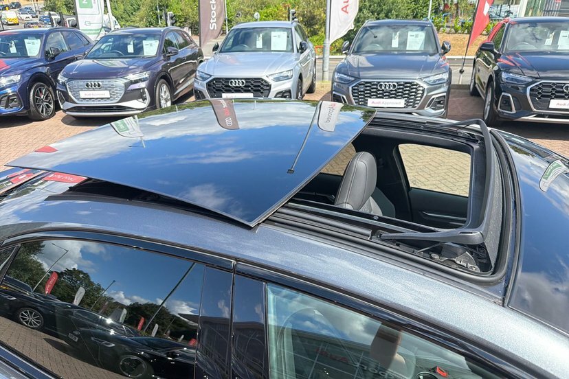 Audi A3 1.5 Tfsi 35 Black Edition Saloon Blue #20