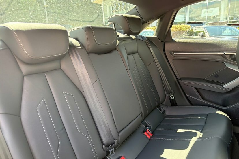 Audi A3 1.5 Tfsi 35 Black Edition Saloon Blue #38