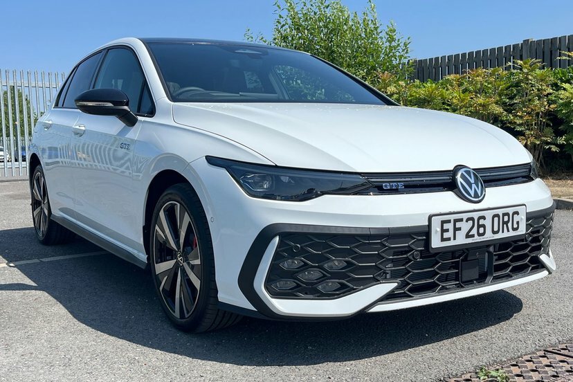 Volkswagen e-Golf 1.5 Tsi Ehybrid 19.7Kwh Match Hatchback Black #9