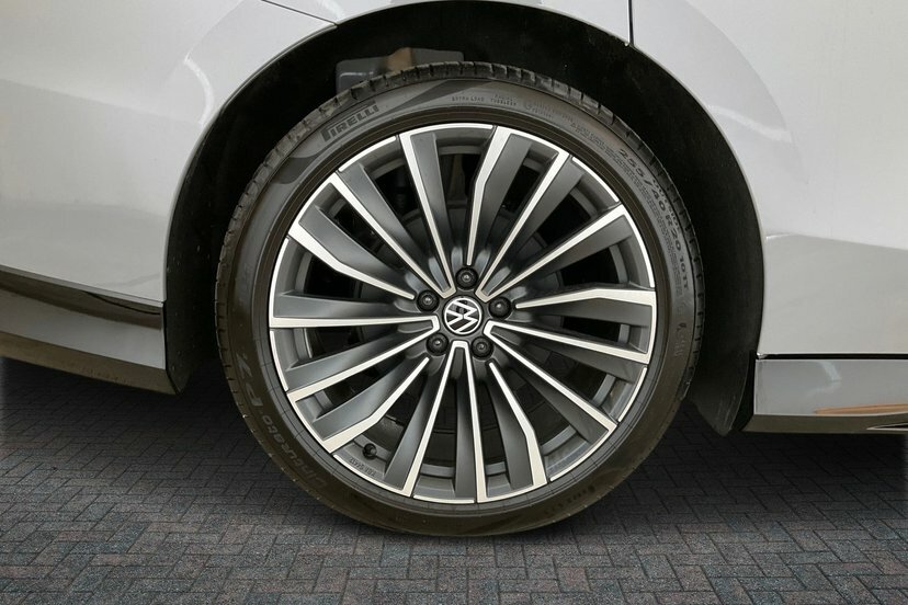 Volkswagen ID.7 Pro 77Kwh Match Plus Tourer 286 Grey #5