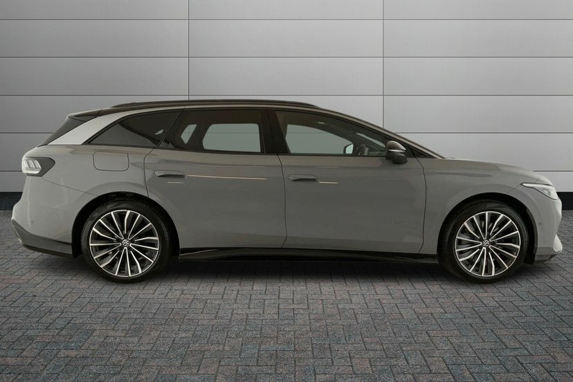 Volkswagen ID.7 Pro 77Kwh Match Plus Tourer 286 Grey #4