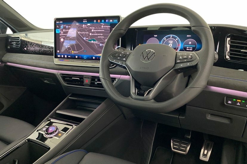 Volkswagen Tiguan 2.0 Tdi Black Edition Suv Dsg 150 Ps Black #6