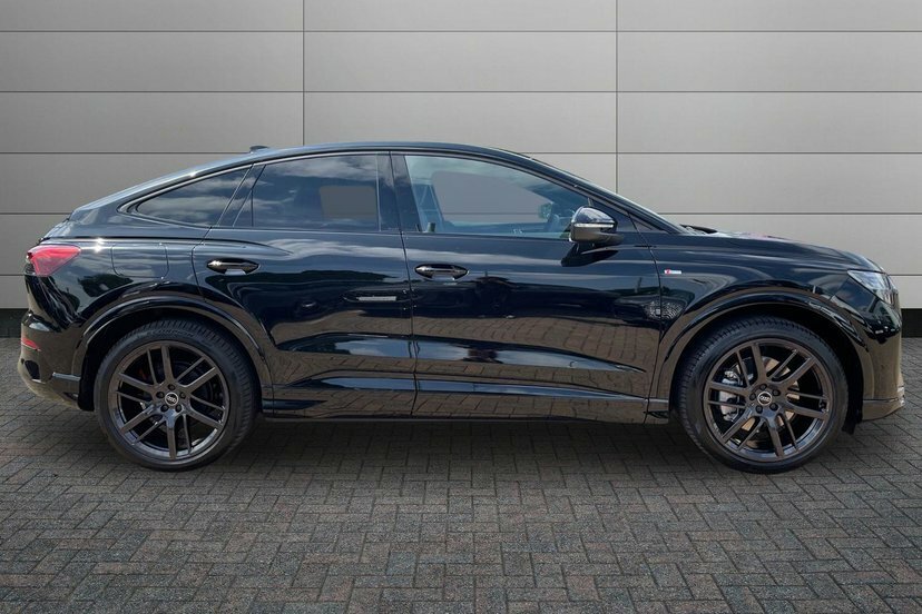 Audi Q4 E Tron 82Kwh Performance Vorsprung Sportback Grey #4
