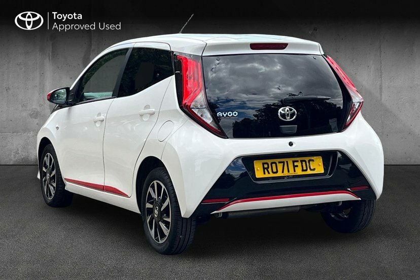 Toyota Aygo 1.0 Vvt-i X-trend Hatchback 71 RO71FDC White #4