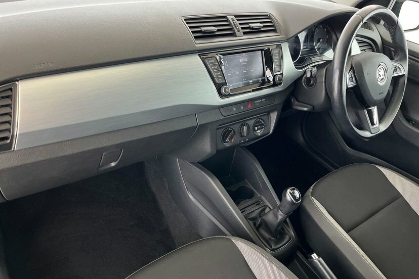 Skoda Fabia 1.0 Tsi Se Hatchback 95 Ps Grey #2