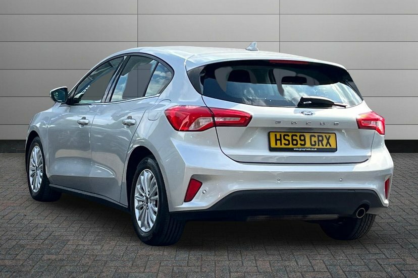 Ford Focus 1.0T Ecoboost Titanium Hatchback Silver #3