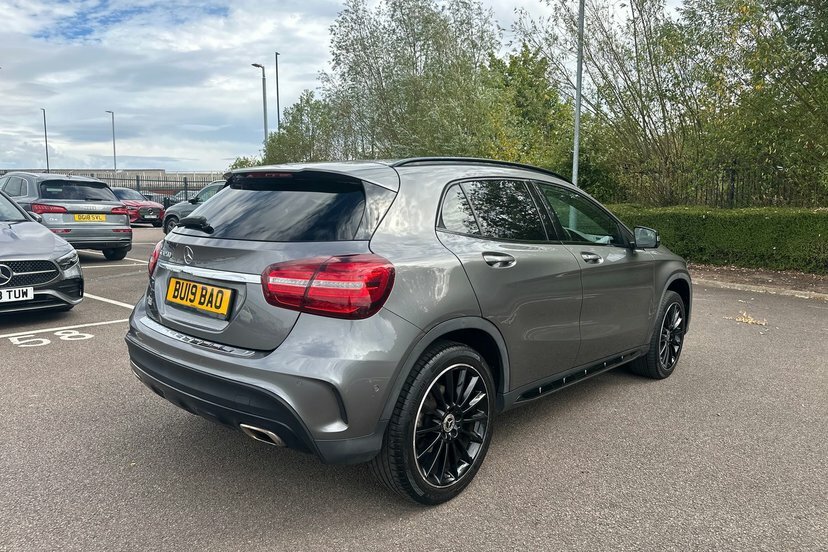 Mercedes-Benz GLA Class 1.6 Gla 180 Urban Edition 121 Bhp Black #50