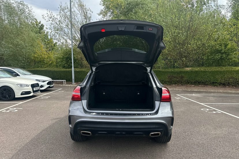 Mercedes-Benz GLA Class 1.6 Gla 180 Urban Edition 121 Bhp Black #53