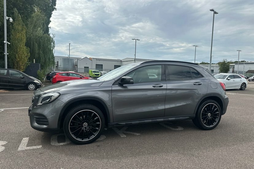 Mercedes-Benz GLA Class 1.6 Gla 180 Urban Edition 121 Bhp Black #37