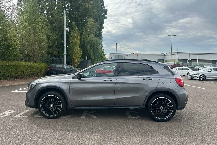 Mercedes-Benz GLA Class 1.6 Gla 180 Urban Edition 121 Bhp Black #38