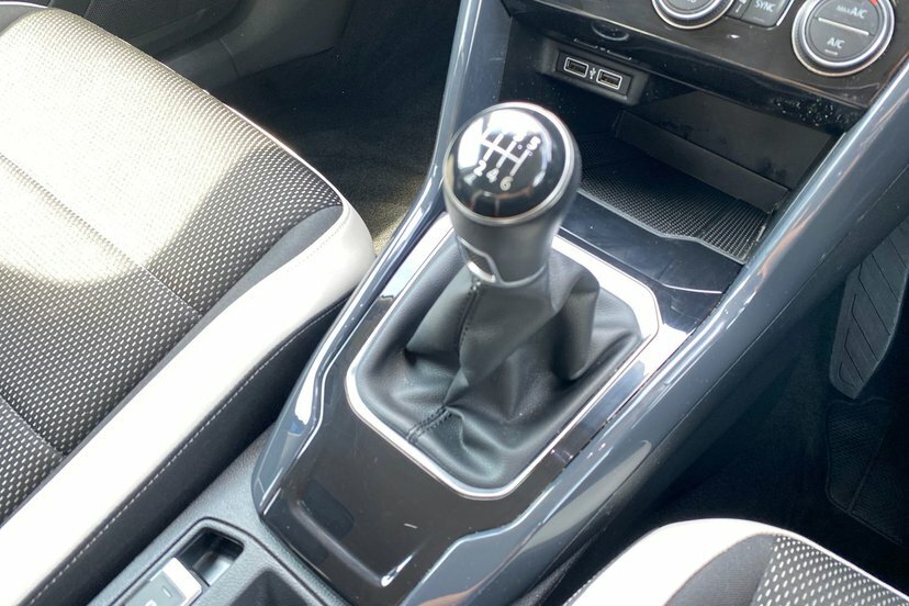 Volkswagen T-Roc 1.5 Tsi Evo Se Black #29