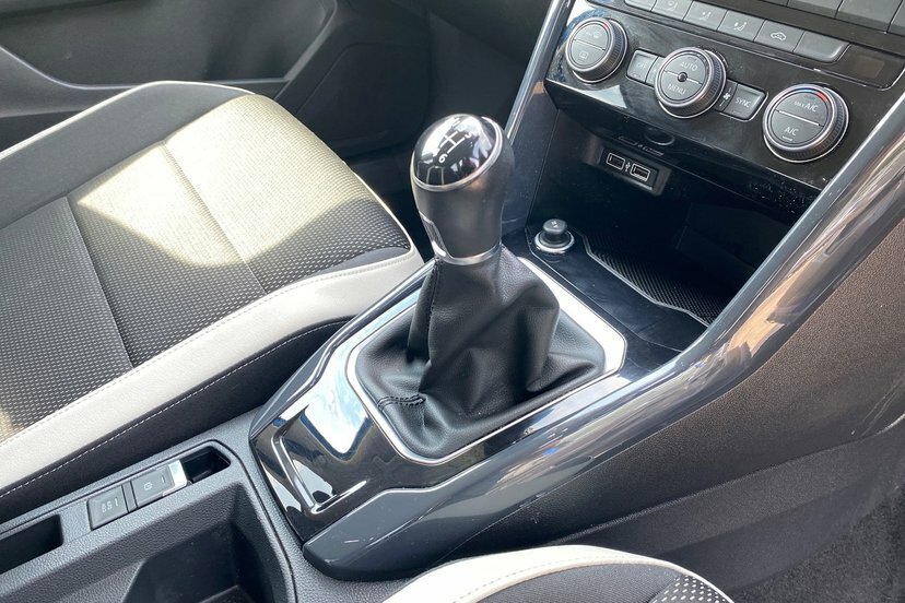 Volkswagen T-Roc 1.5 Tsi Evo Se Black #27