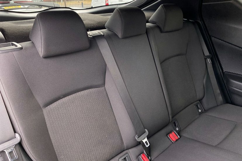 Toyota C-Hr C-hr-dynamic Hev Cvt Silver #28