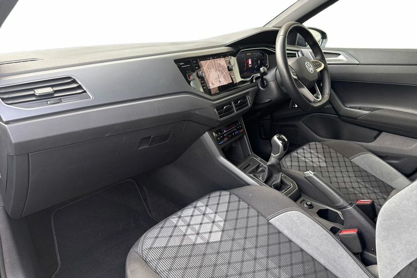 Volkswagen Polo 1.0 Tsi R-line Hatchback 95 Ps Grey #2