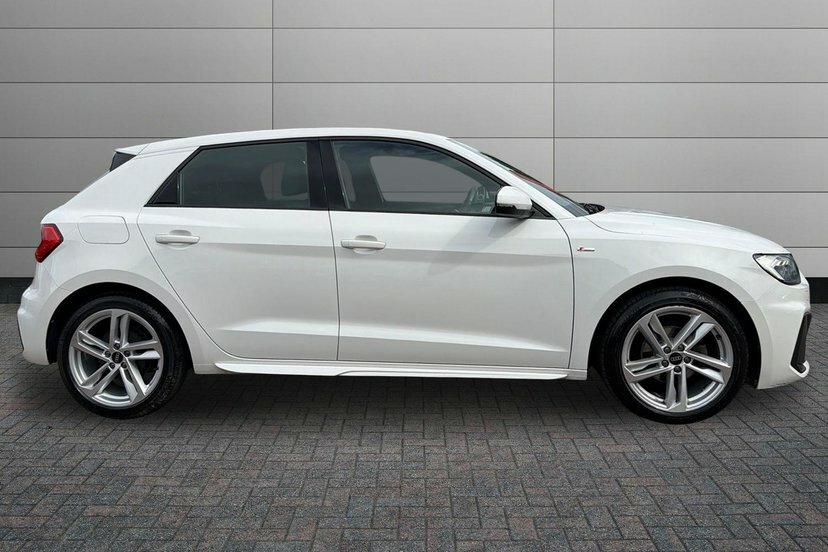 Audi A1 1.0 Tfsi 25 S Line Sportback S Tronic White #4
