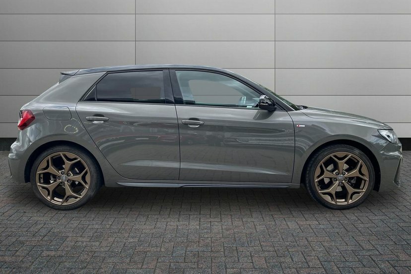 Audi A1 1.5 Tfsi 35 S Line Contrast Edition Sportback Yellow #4