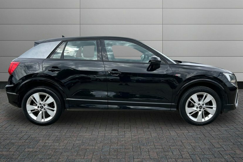 Audi Q2 1.5 Tfsi Cod 35 S Line Suv S Tronic 15 Black #4
