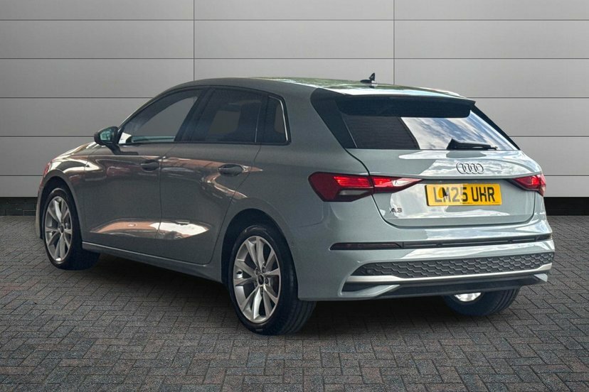 Audi A3 1.5 Tfsi 30 Sport Sportback S Tronic 1 Grey #3