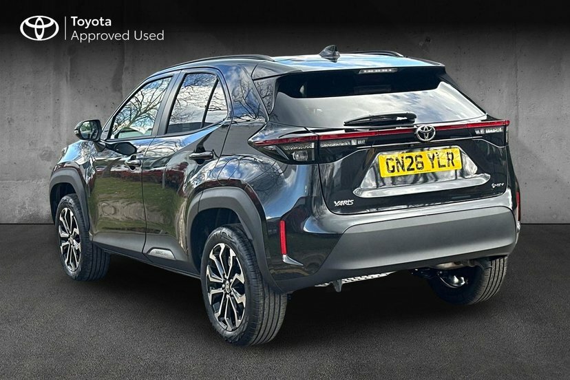 Toyota Yaris Cross 1.5 Vvt-h Design Suv Hybrid E-cvt 116 GN26YLR Black #3