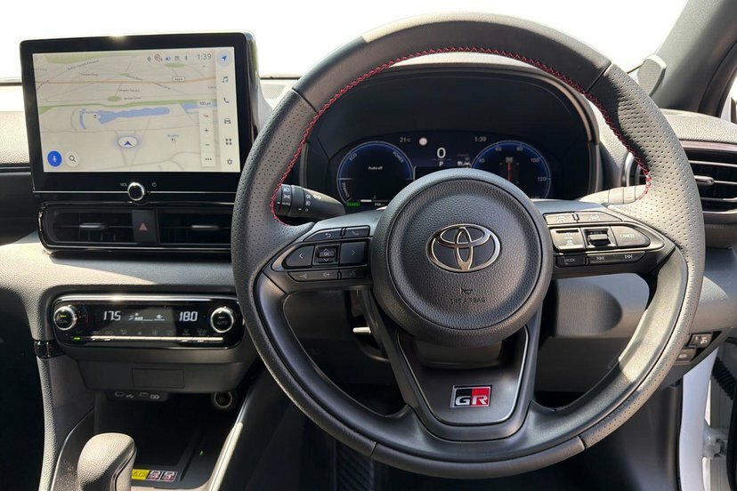 Toyota Yaris Icon Blue #8