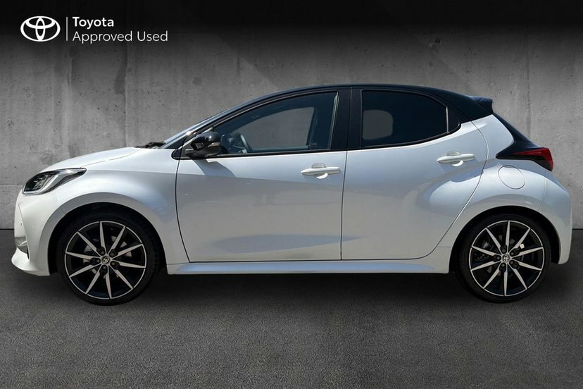 Toyota Yaris Icon Blue #17