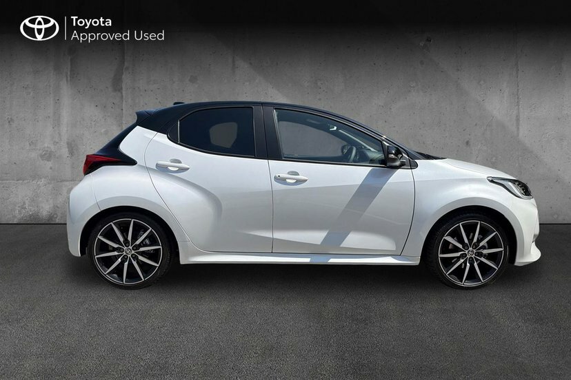 Toyota Yaris Icon Blue #16