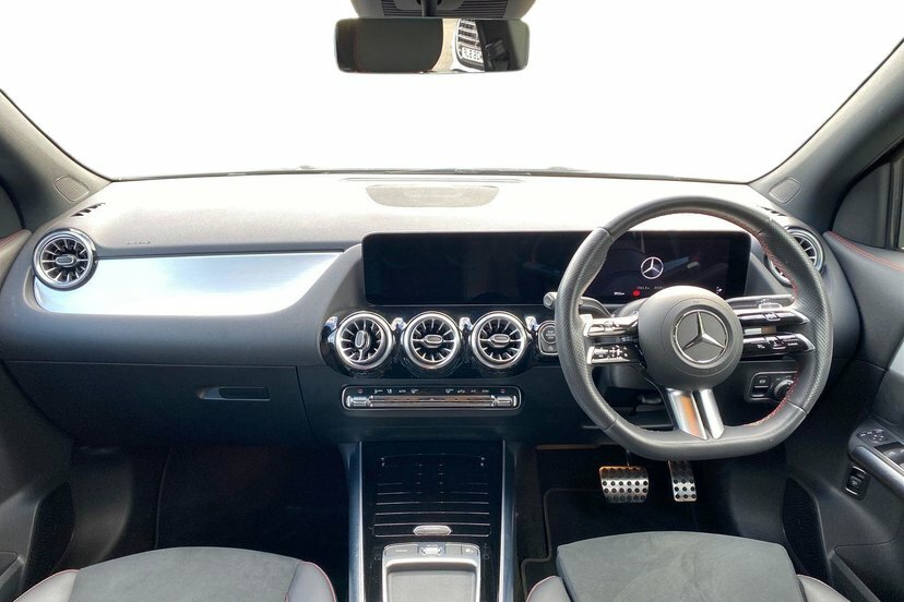 Mercedes-Benz GLA Class 2.0 Gla220d Amg Line Premium Suv 8G-d Black #7