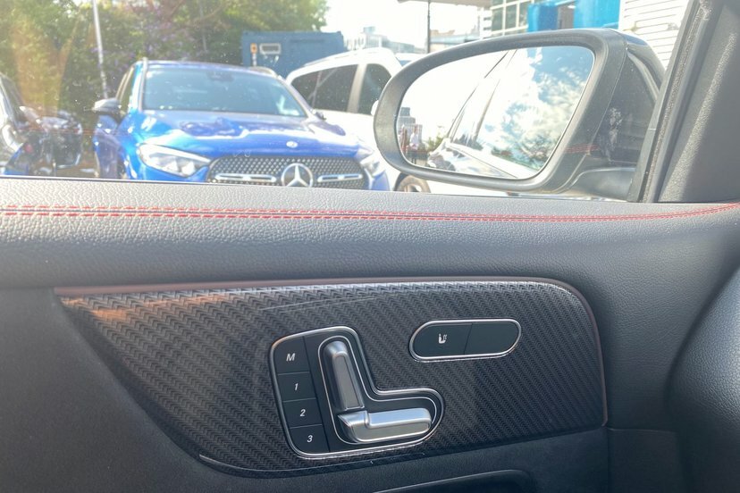 Mercedes-Benz GLB Class 200 Amg Line Premium 7G-tronic White #60