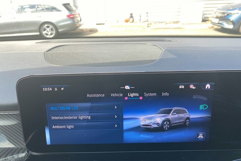 Mercedes-Benz GLB Class 200 Amg Line Premium 7G-tronic White #46