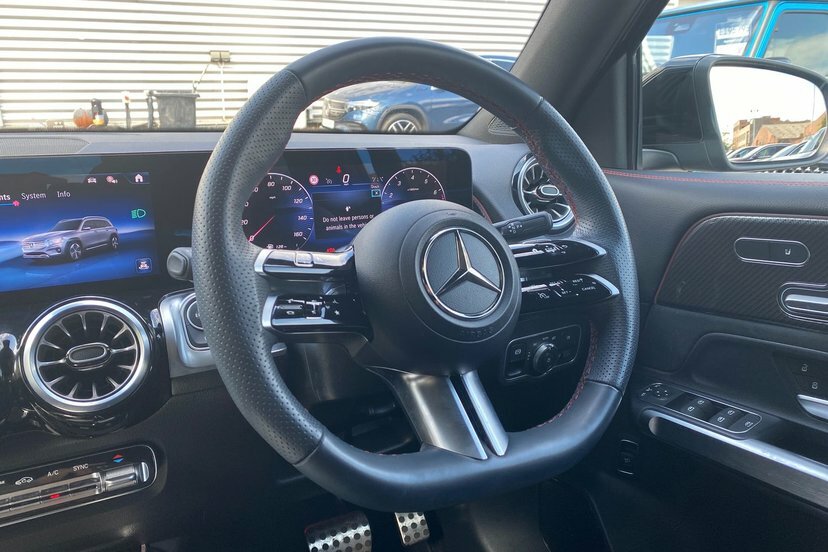 Mercedes-Benz GLB Class 200 Amg Line Premium 7G-tronic White #64