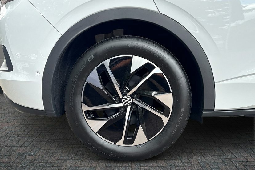 Volkswagen ID.5 Pure 52Kwh Match White #5