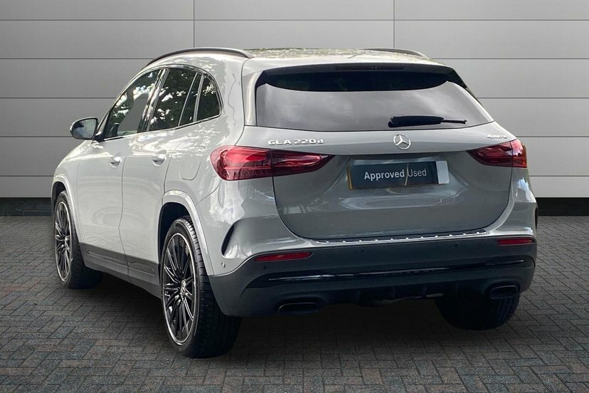 Mercedes-Benz GLA Class 2.0 Gla220d Amg Line Premium Plus Suv Grey #2
