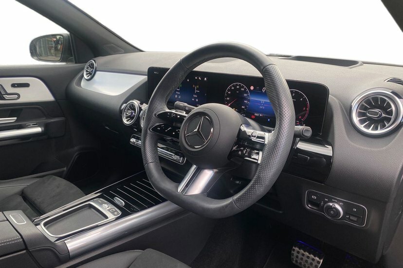Mercedes-Benz GLA Class 2.0 Gla220d Amg Line Premium Plus Suv Grey #5