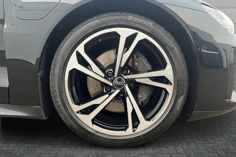 Audi E Tron GT 93.4Kwh Saloon Quattro 476 Ps Black #5