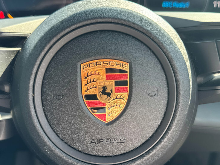 Porsche Taycan 420Kw 4S 93Kwh Silver #32