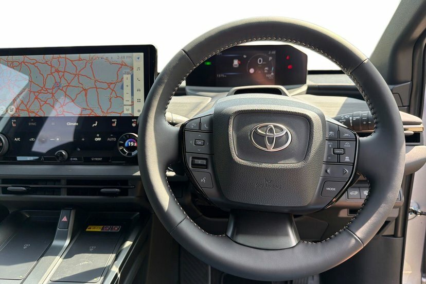 Toyota bZ4X 74.7Kwh Design Touring 224 Ps Silver #6