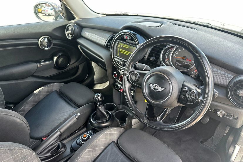 Mini Hatch 1.5 Cooper Hatchback 136 Ps White #6