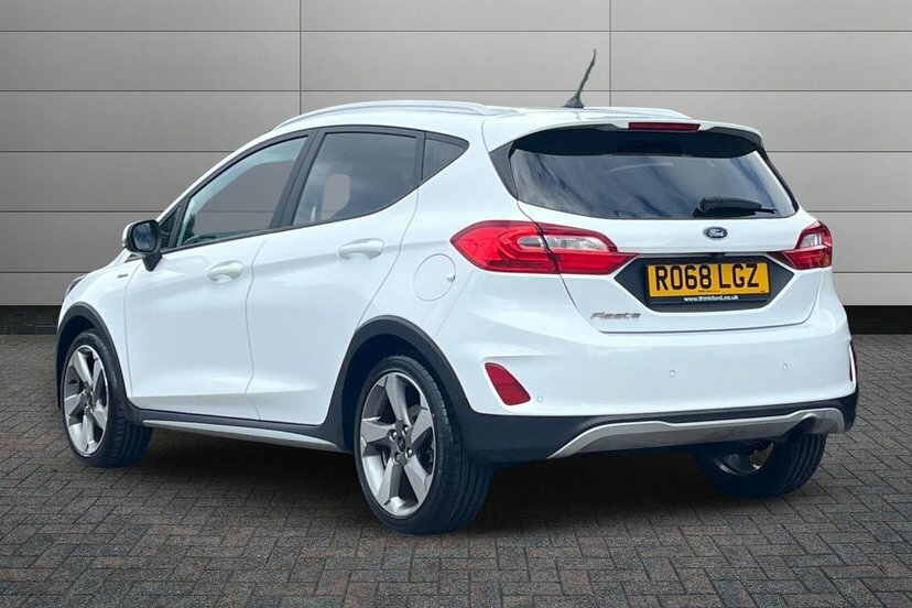 Ford Fiesta 1.0T Ecoboost Vignale Euro 6 Ss Red #3