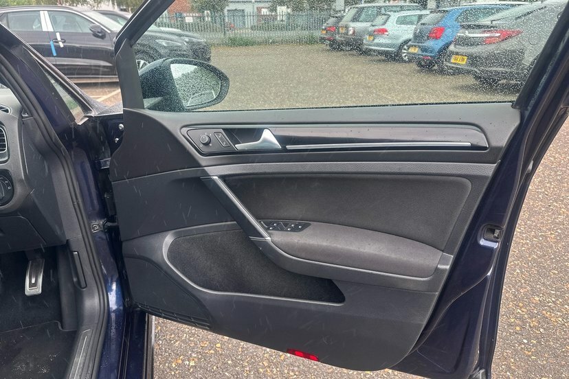 Volkswagen Golf 1.4 Tsi 125 Match Edition Dsg Black #11