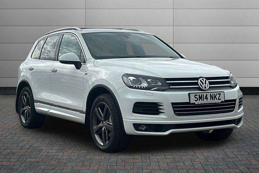 Volkswagen Touareg White #1