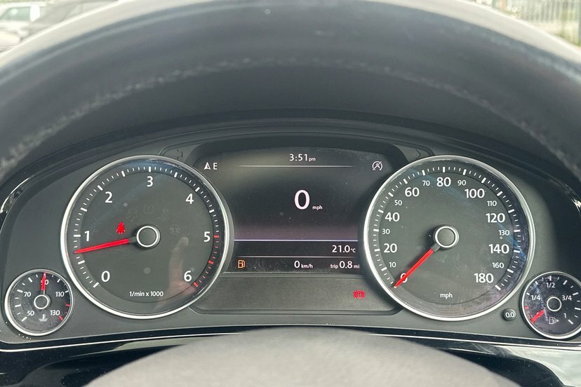 Volkswagen Touareg White #20
