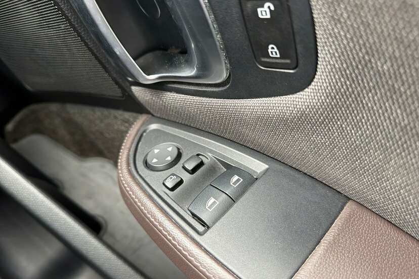 BMW i3 135Kw S 42Kwh Lodge Interior World Grey #47