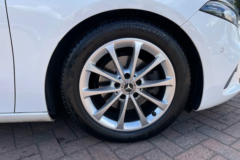 Mercedes-Benz A Class 1.5 A180d Sport Premium Hatchback 7G- White #4