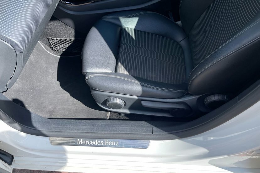 Mercedes-Benz A Class 1.5 A180d Sport Premium Hatchback 7G- White #26
