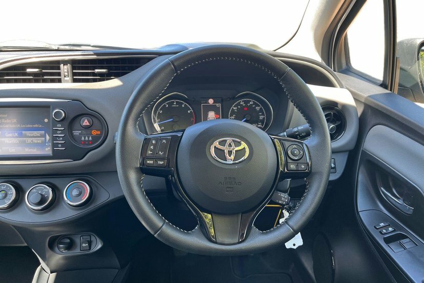 Toyota Yaris 1.5 Vvt-i Icon Hatchback 111 Ps Silver #6
