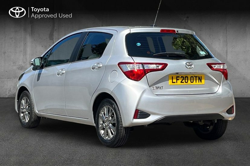 Toyota Yaris 1.5 Vvt-i Icon Hatchback 111 Ps Silver #4