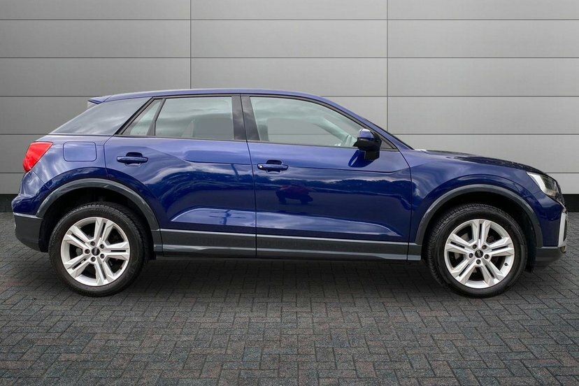 Audi Q2 1.5 Tfsi Cod 35 Sport Suv 150 P Blue #4